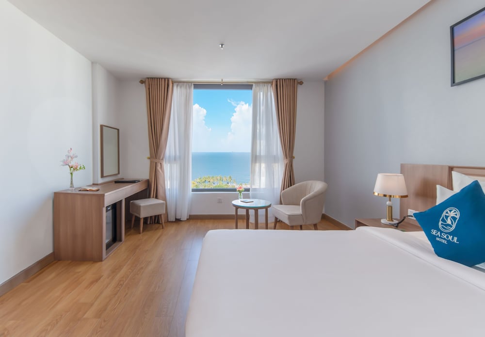 Premier Double Room, Sea View - Photo 6