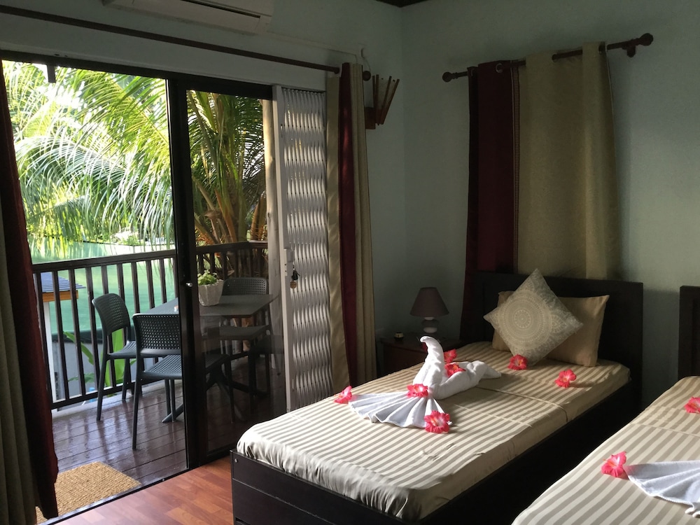 Apartment, Multiple Beds, Poolside photo 3