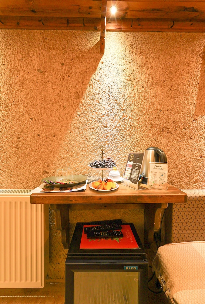 Superior Room, 1 Bedroom, Non Smoking, Jetted Tub (4) - Photo 5