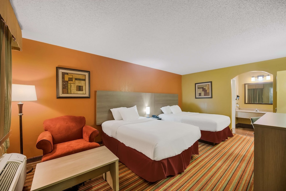 Standard Room, 2 Double Beds, Non Smoking, Refrigerator & Microwave - Photo 1