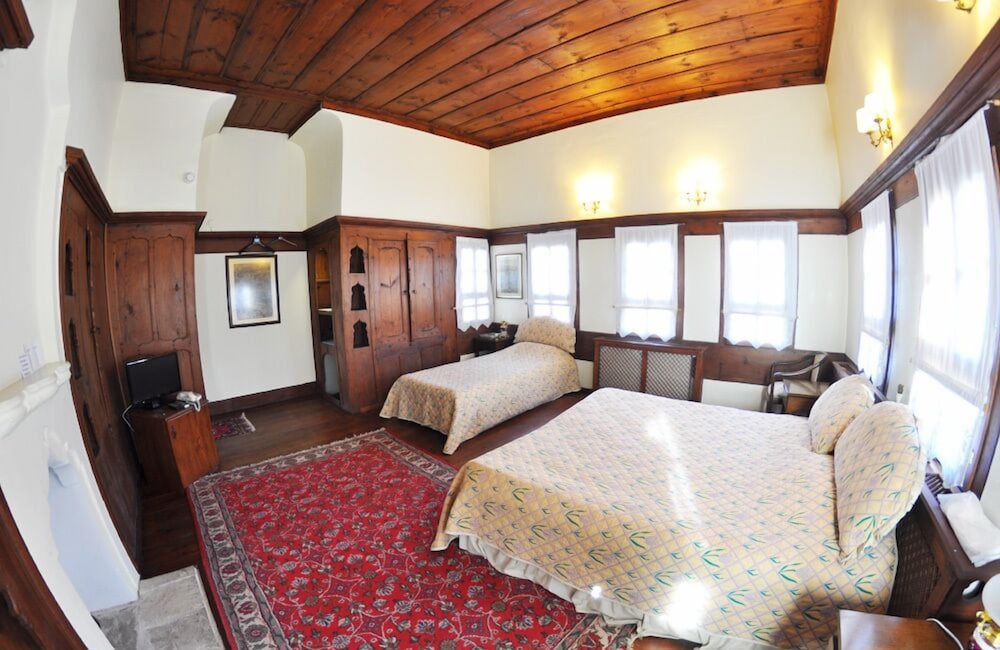 Deluxe Triple Room photo 2