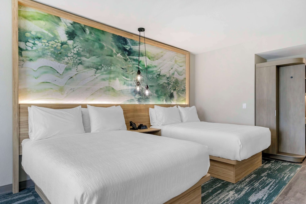 Standard Room, 2 Queen Beds, Non Smoking, Bathtub - Photo 2