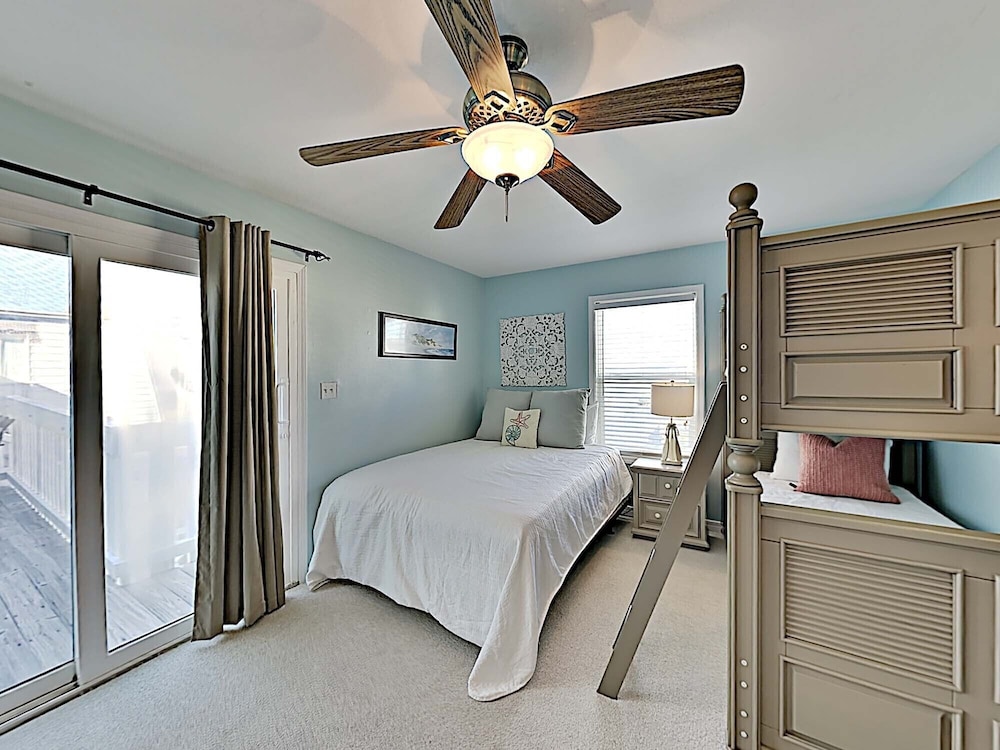 Condo, Multiple Beds, Balcony, Ocean View photo 3