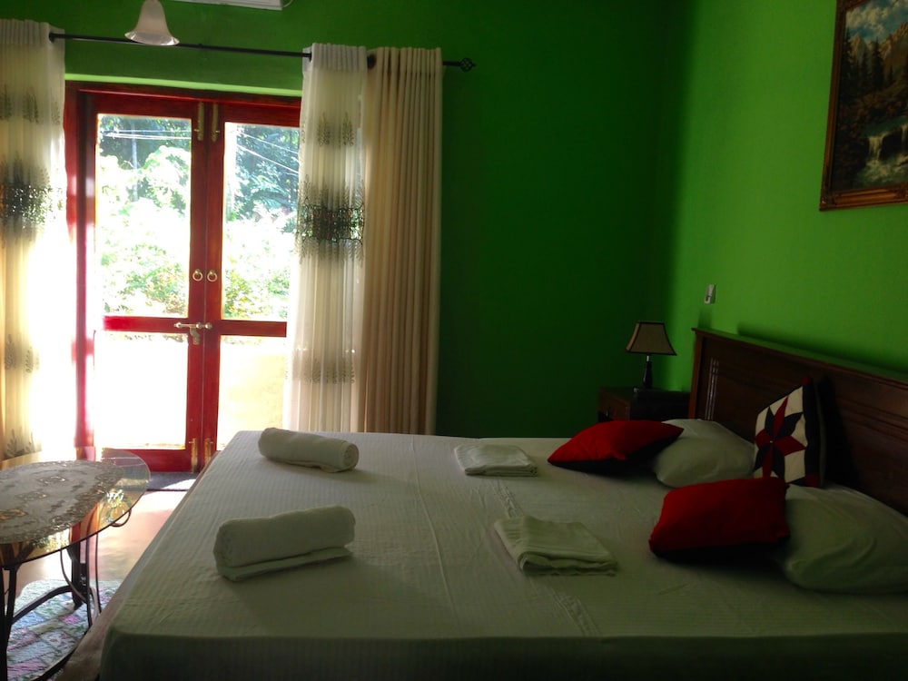 Deluxe Double Room, Garden View photo 2