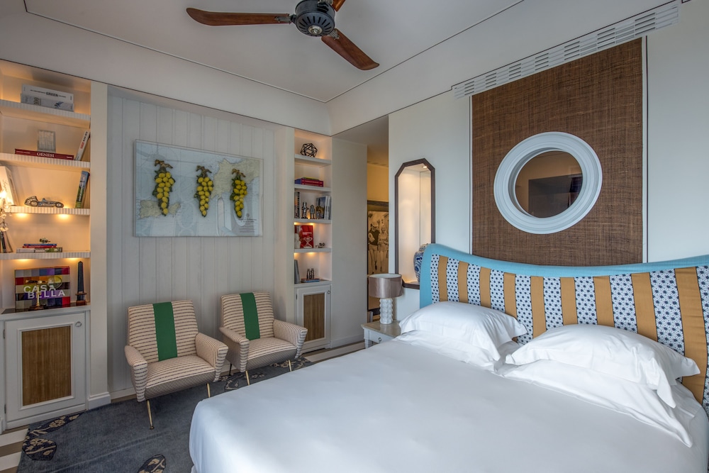 Deluxe Room, Sea View - Photo 1