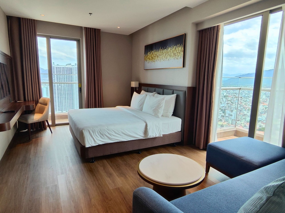 Family Club Suite - Photo 3