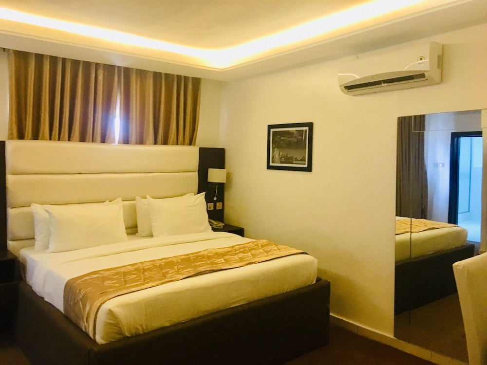 Executive Room, 1 Queen Bed photo 3