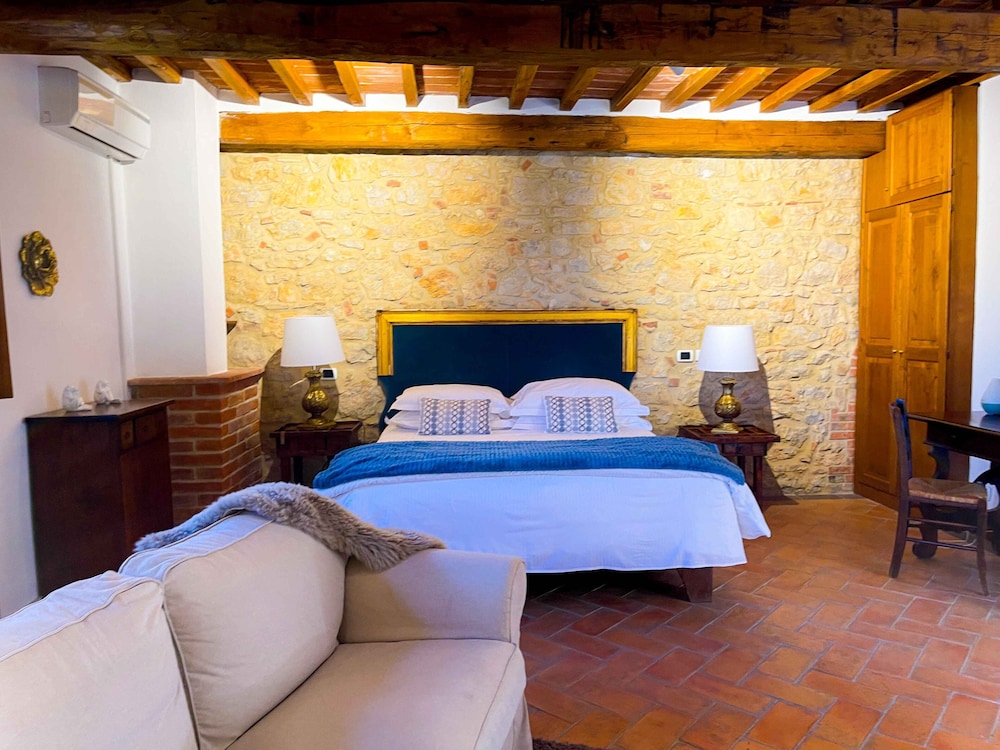 Standard Double Room, 1 Queen Bed photo 3