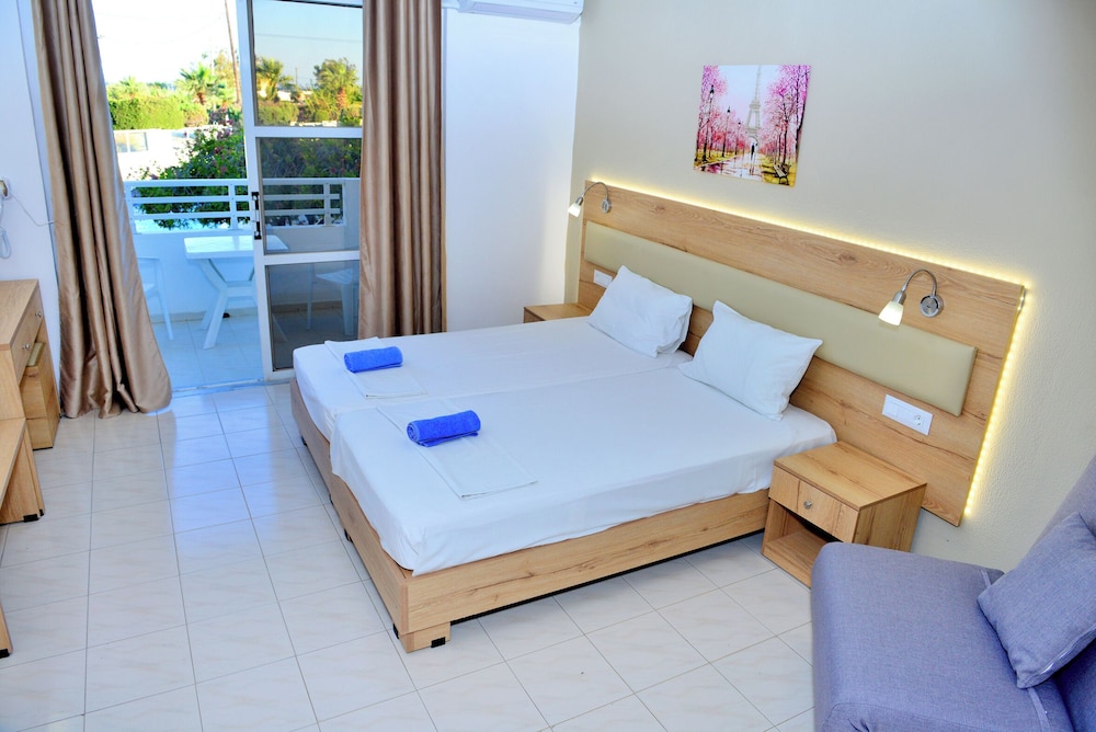 Comfort Double Room, Balcony, Garden View
