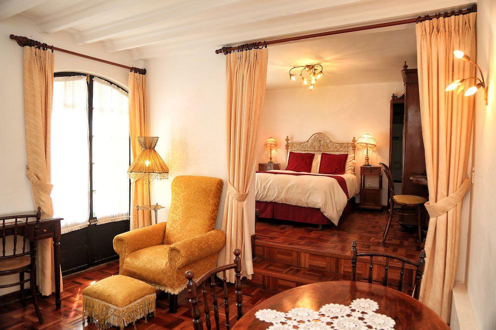 Junior Suite, 1 Bedroom, Private Bathroom photo 3