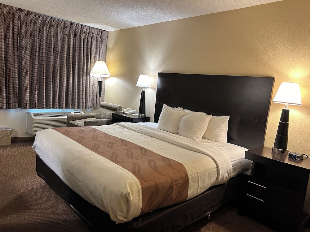 Room, 1 King Bed, Accessible, Non Smoking - Photo 2