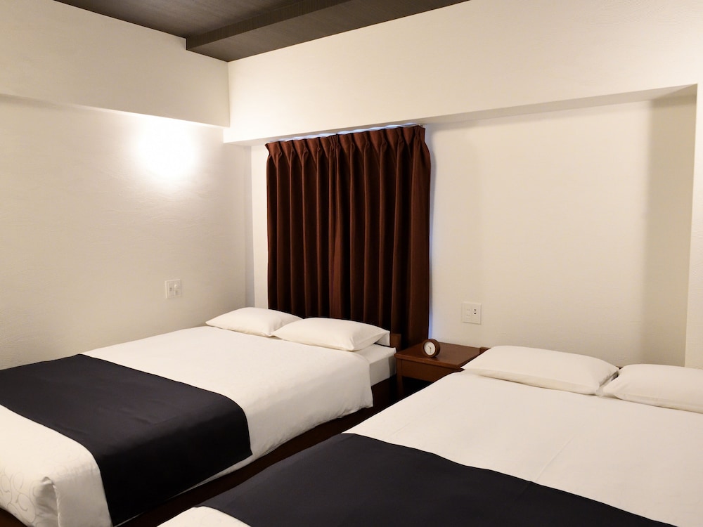 Grand Twin Room, 2 Double Beds, Non Smoking - Photo 2