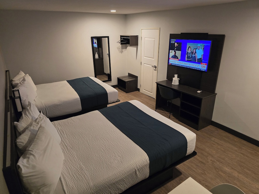 Deluxe Room, 2 Queen Beds, Non Smoking
