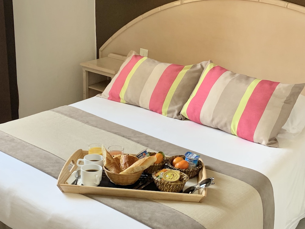Standard Double Room - Photo 3