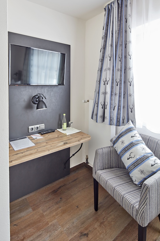 Comfort Single Room, Mountainside photo 3