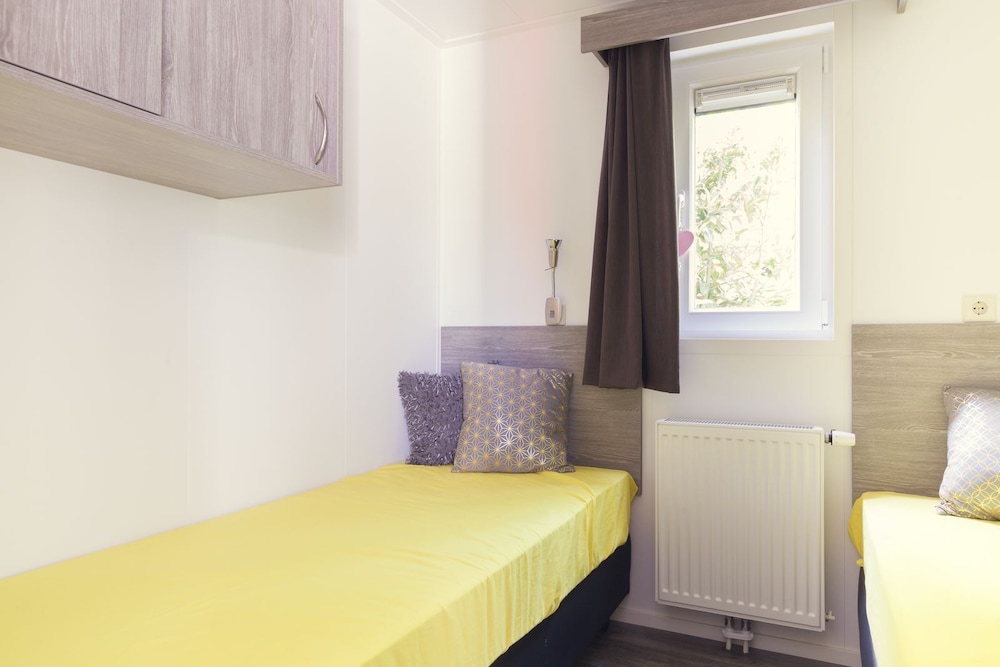 Simple cabin | 4 personen photo 2