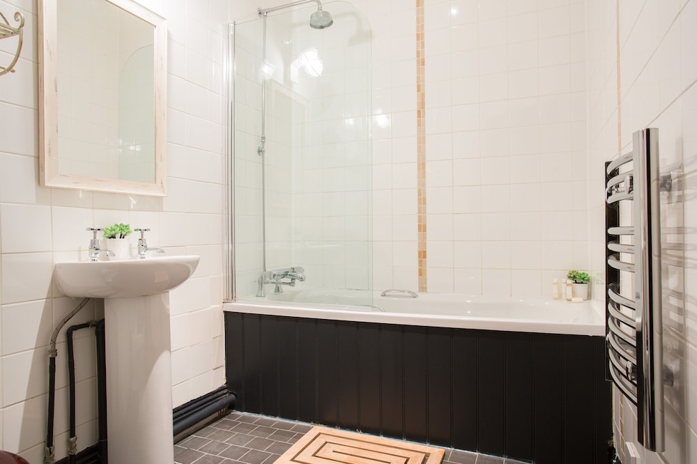 Double Room - Photo 8
