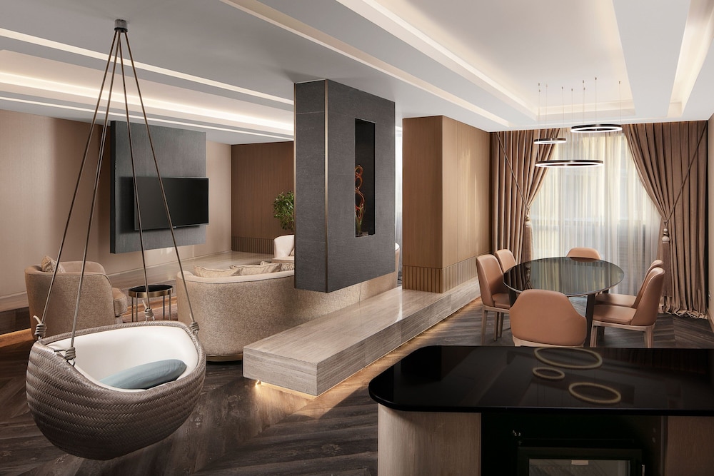 Executive Suite, 1 King Bed with Sofa bed