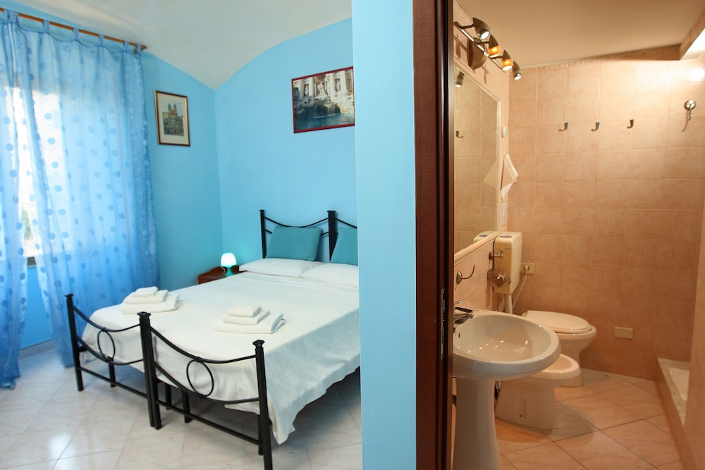 Deluxe Double or Twin Room, Ensuite