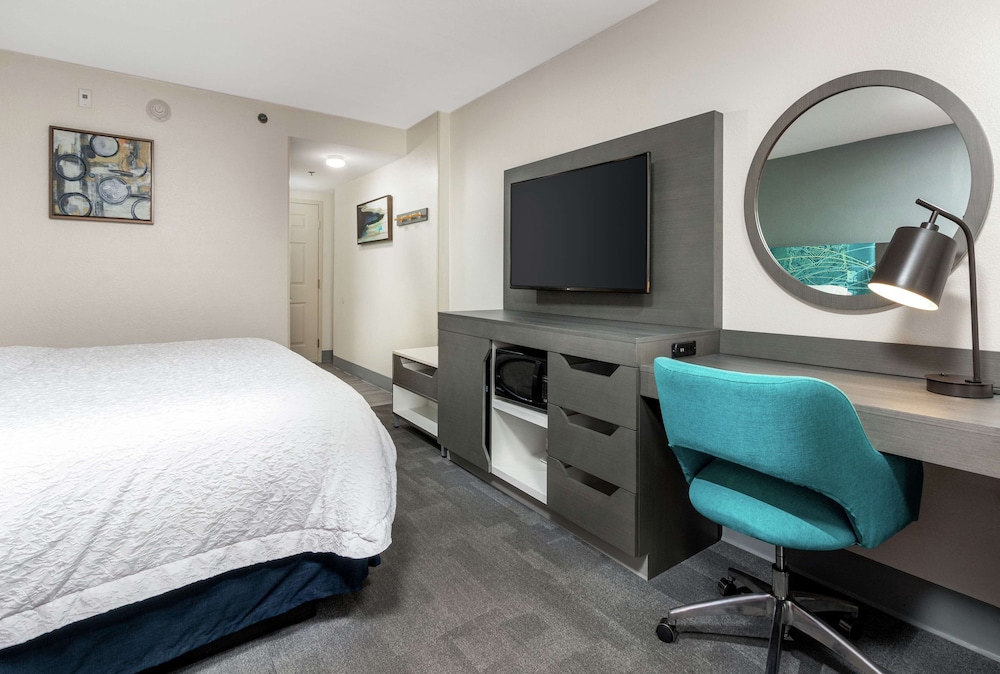 Room, 1 King Bed, Accessible, Oceanfront - Photo 2