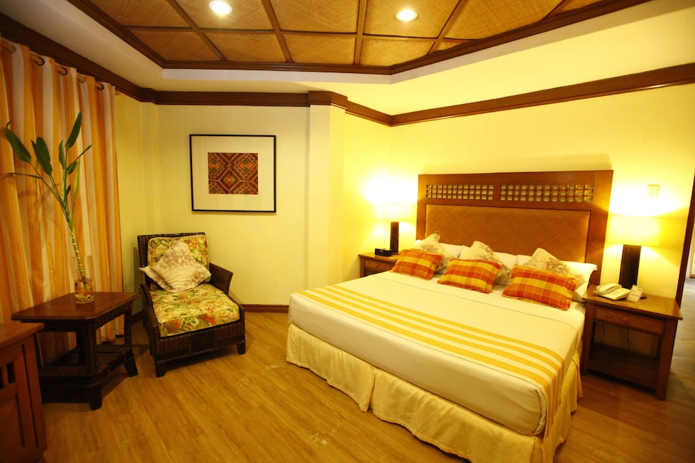 Premier Suite - Photo 1