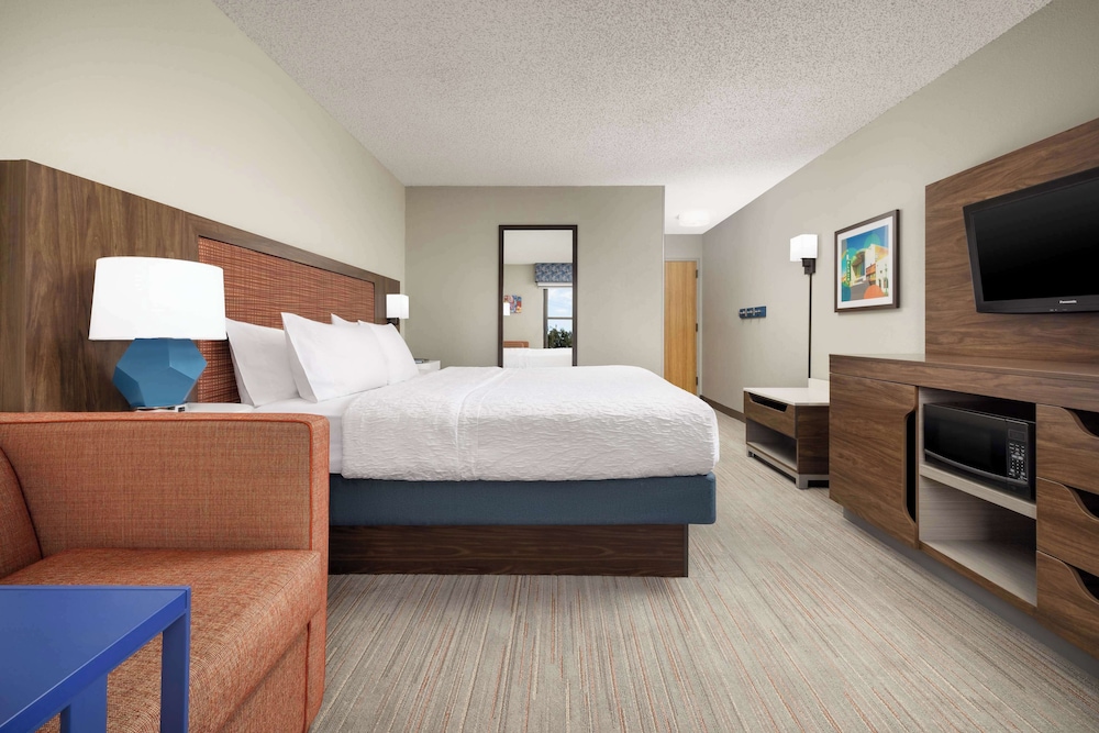 Room, 1 King Bed, Non Smoking - Photo 1