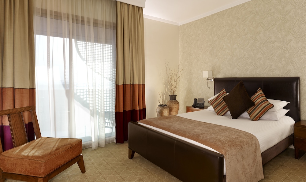 Suite, 2 Bedrooms, Smoking, Kitchen