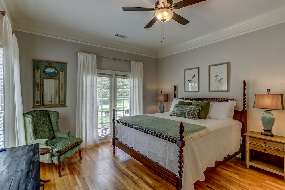 Magnolia Room