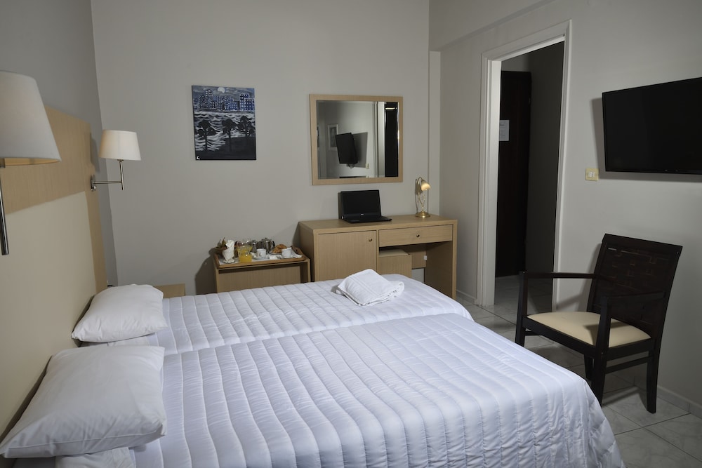 Standard Double Room - Photo 7