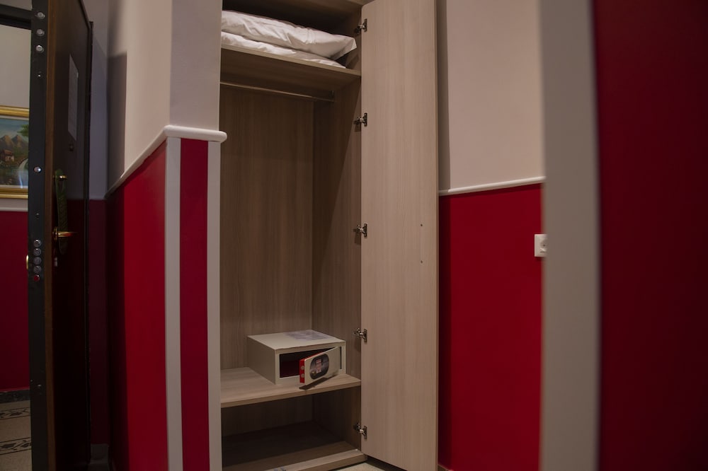 Luxury Quadruple Room photo 3