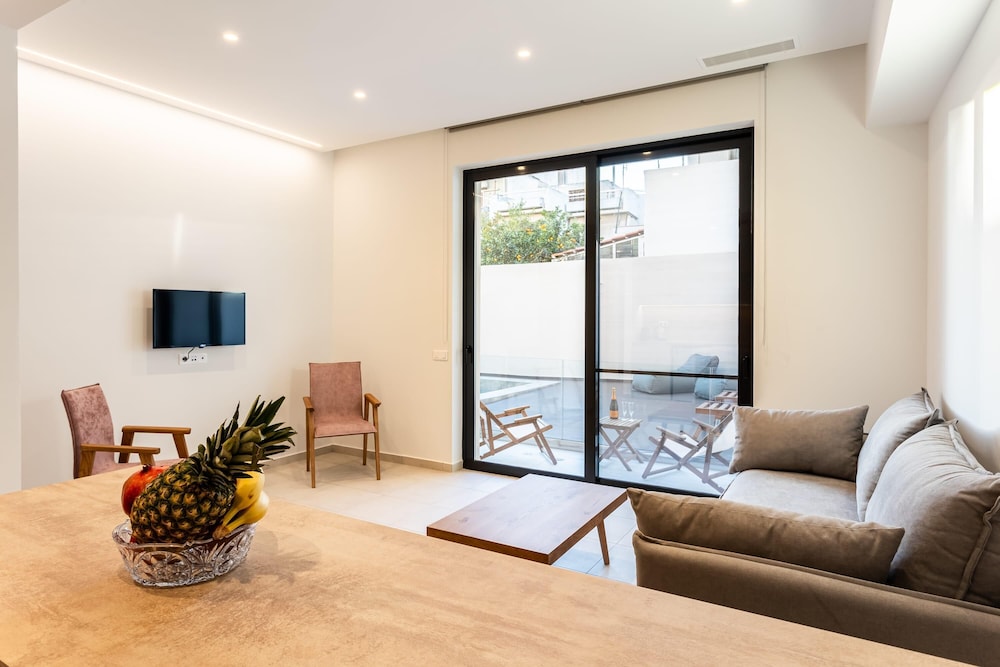 Apartment photo 1