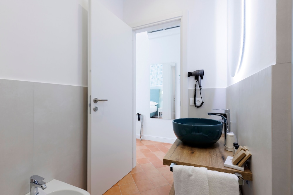 Economy Double Room photo 2