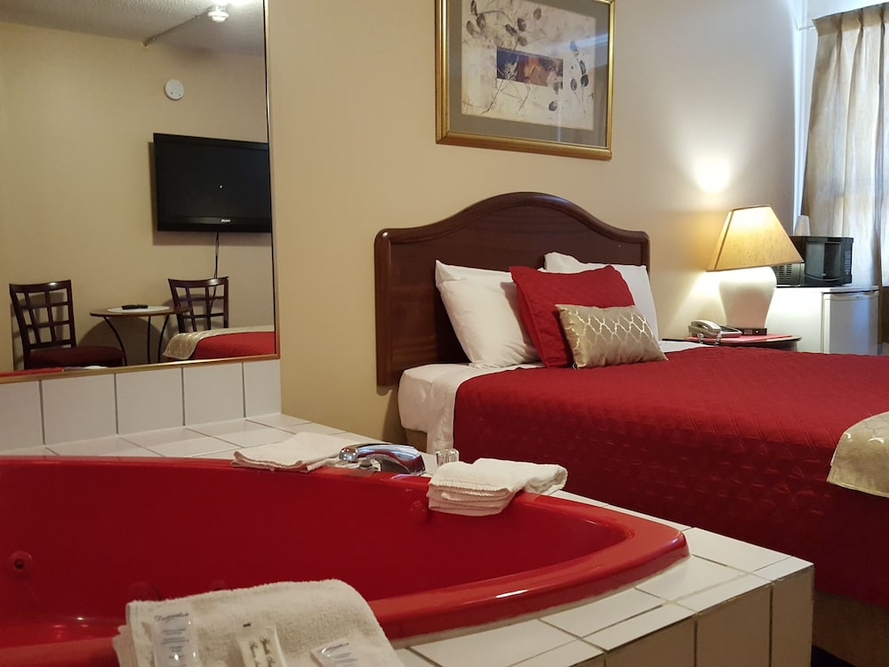 Deluxe Room, Jetted Tub photo 2