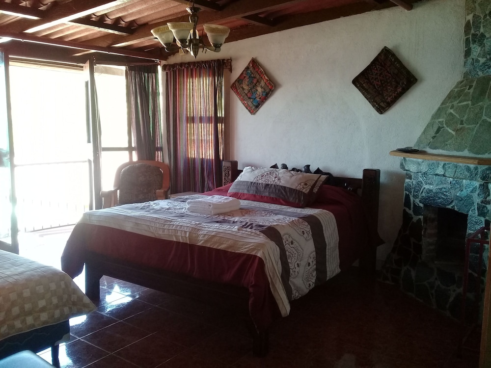 Romantic Room, Fireplace, Lake View photo 2