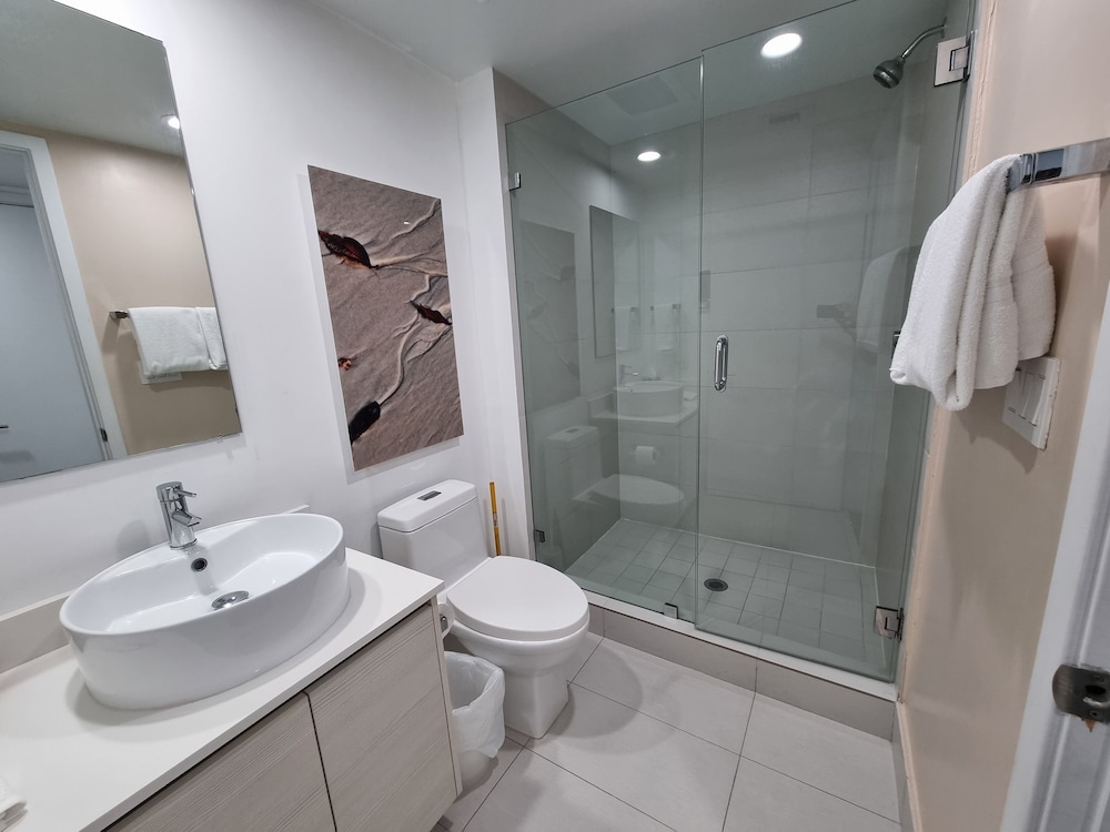 Executive Two Bedrooms Apartment photo 3
