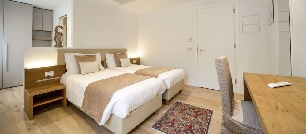 Superior Double Room, Mountain View photo 3
