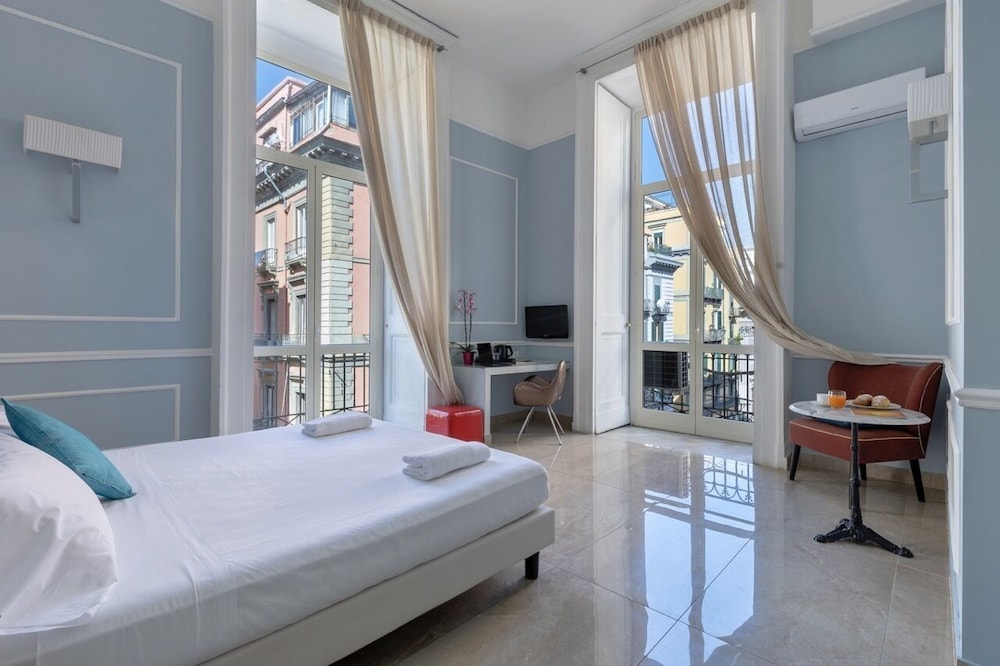 Deluxe Double or Twin Room, City View - Photo 2