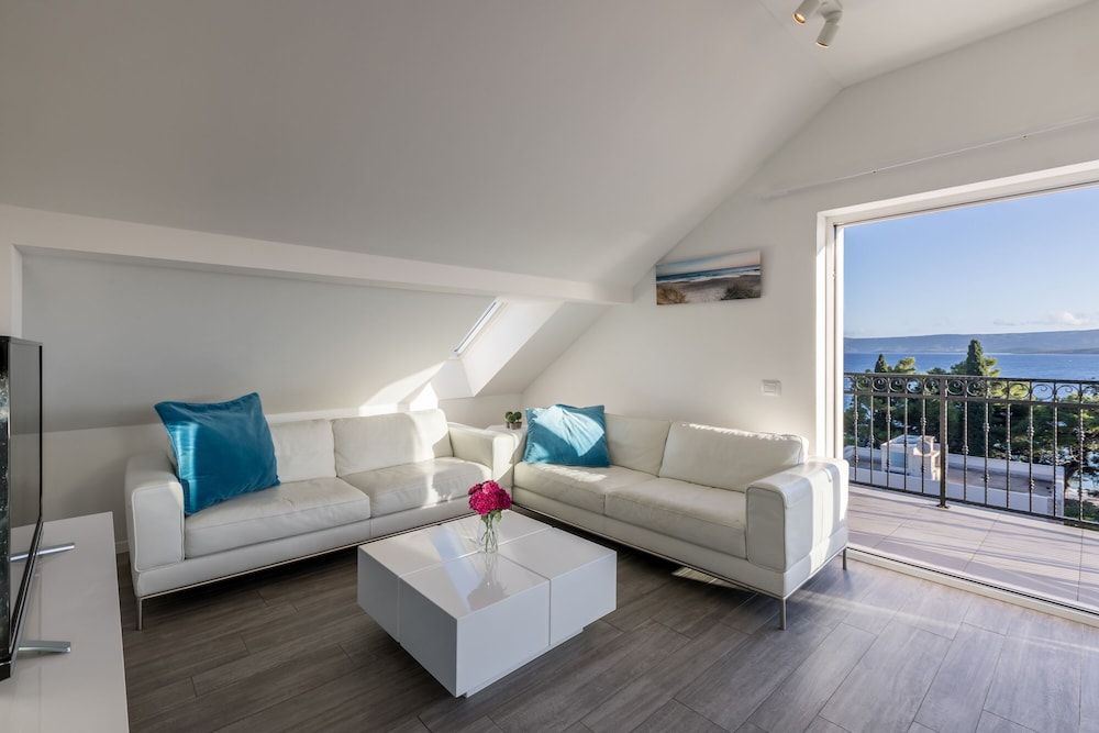 Luxury Suite, 2 Bedrooms, Sea View, Beachside