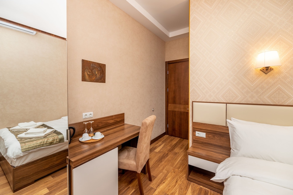 Double Room photo 2