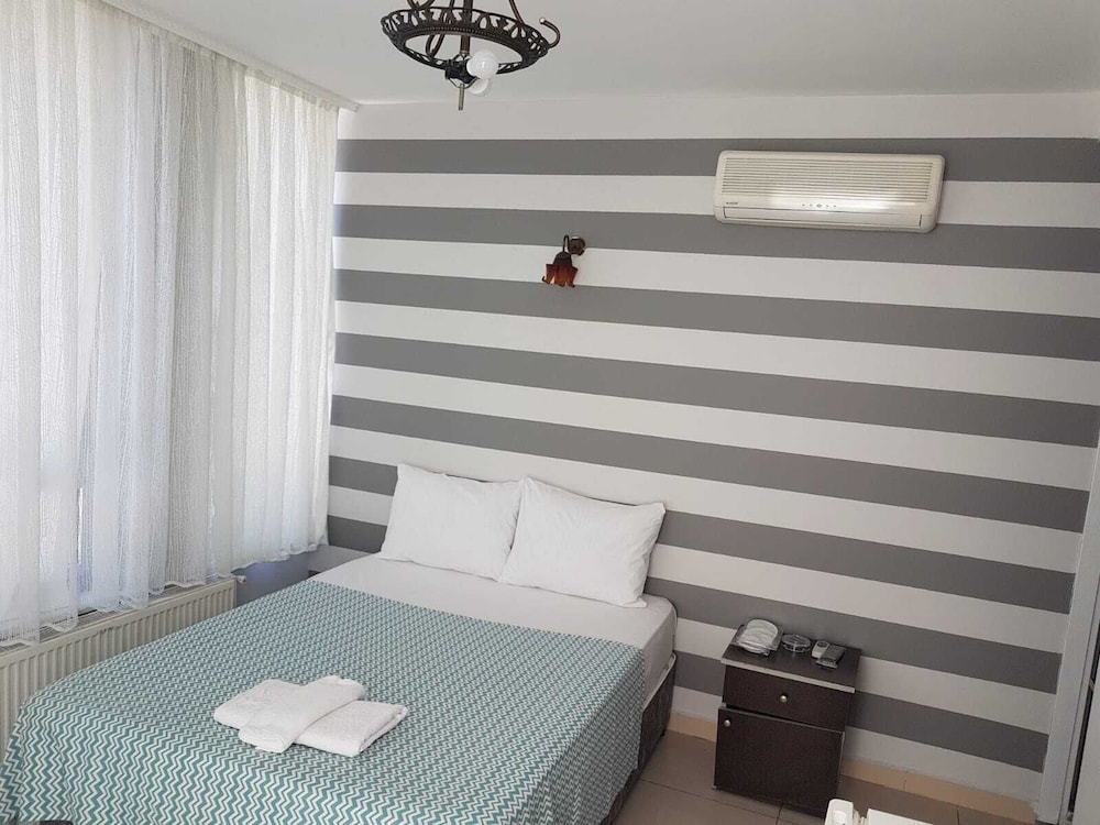 Family Room - Photo 1