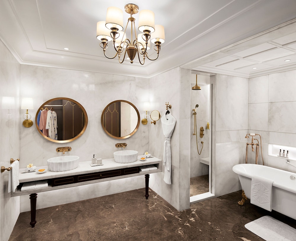 Royal Suite, 2 Bedrooms photo 2