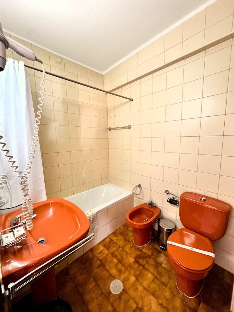Standard Double Room - Photo 7
