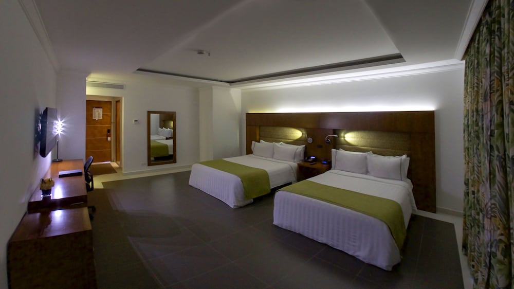 Standard Twin Room, 2 Double Beds photo 3