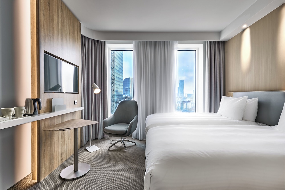 Standard Room, 2 Twin Beds, City View - Photo 2