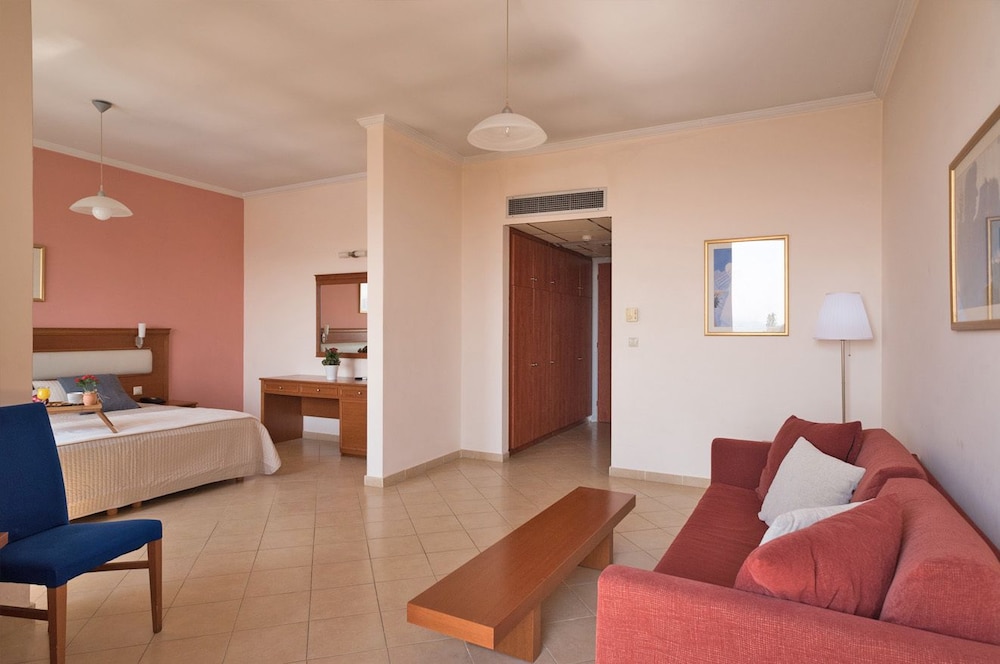 Suite - Photo 4