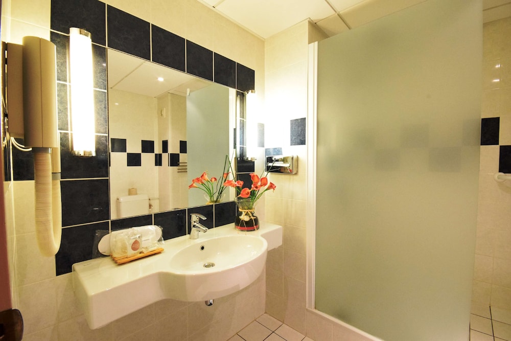 Standard Room, 1 Double Bed - Photo 4