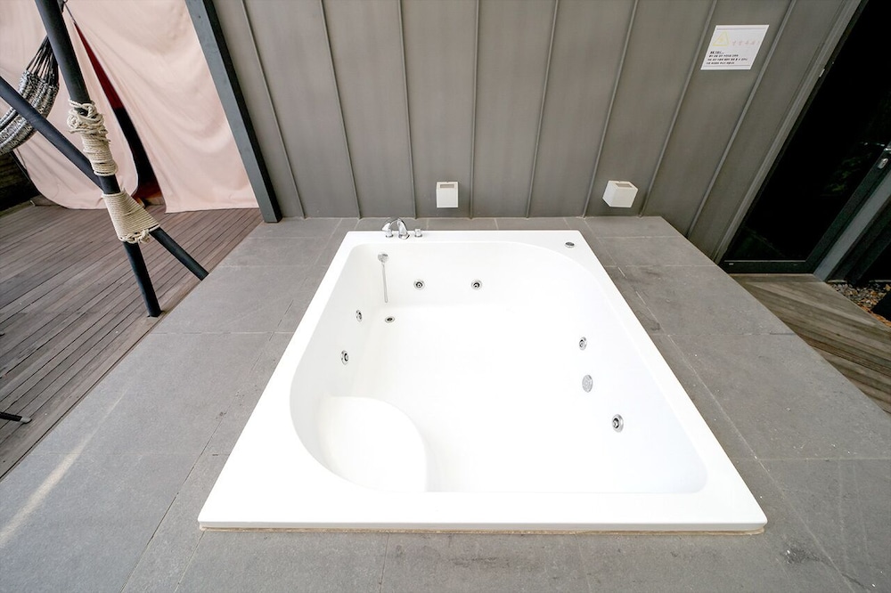 Penthouse - Photo 12