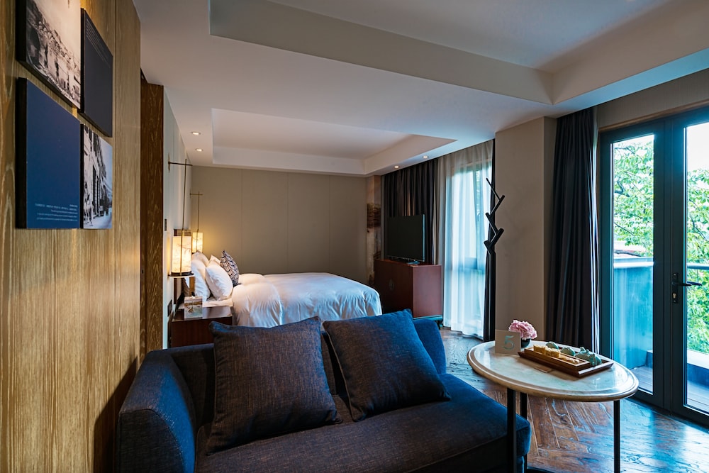 Executive River View Suite Room with Belcony