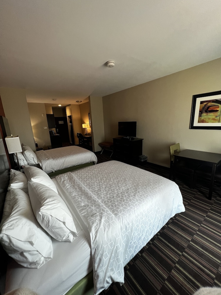 Suite, 2 Queen Beds