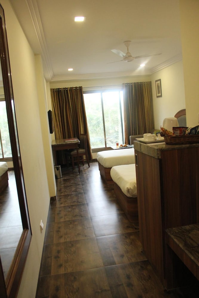 Deluxe Twin Room - Photo 4